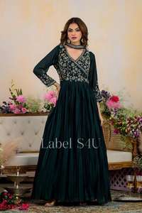 Nuevo 2024 Último traje de diseñador Traje atractivo de moda Pure Georgette Grown Dupatta con trabajo manual Mujer Exportador de moda - Product Image 4