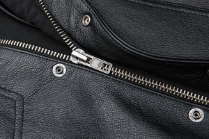 Chaleco personalizado hecho en fábrica Chaleco de motorista para hombres cremallera botón motocicleta Casual Chaleco de cuero real para hombres - Product Image 4