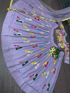 Diseñador Heavy Georgette Lehenga Choli Secuencia bordada Ropa de fiesta tradicional para bodas Recepciones Incluyendo Net Dupatta - Product Image 5