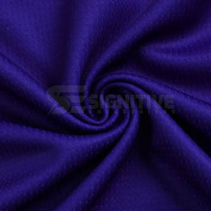 Ensemble d'uniformes de basket-ball avec tissu léger et coupe athlétique pour les équipes professionnelles, uniforme de basket-ball personnalisé - Product Image 6