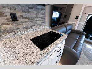 OFERTA Nuevo P-E-T-E-R-B-I-L-T RV 389 Modelo 2022 con Alto Rendimiento Disponible para la Venta - Product Image 6