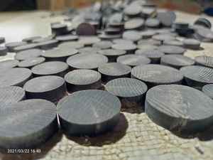 Botones hechos a mano del fabricante indio Botón de cuerno de búfalo negro natural Estilo de vástago para uso en prendas de vestir - Product Image 2