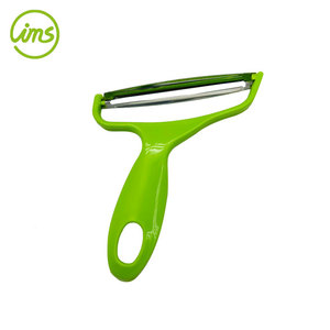 Pelador de Frutas y Verduras Grande en Forma de Y de Acero Inoxidable de 4.5 Pulgadas con Mango de PP Verde y Logotipo Personalizado - Product Image 1