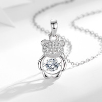 D320 Romantique 925 Sterling Silver Bear Collier Élégant Géométrique Cristal avec Coeur Forme Bijoux Accessoires pour Femmes