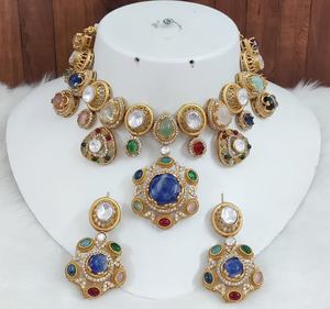 Conjunto de Collar de Primera Calidad Inspirado en Sabyasachi, Perfecto para Bodas, Celebraciones Festivas, Conjunto de Fiesta con Hermosas Piedras - Product Image 2