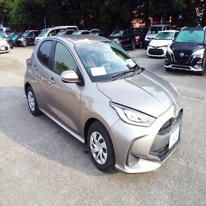 Yaris 2015 Usado, Garantía OEM de 1 Año, Origen KE, Ahora Disponible en Versión con Volante a la Izquierda/Derecha - Product Image 1