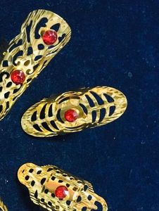 Anillo de oro de 18 quilates con plataforma para dedo, joyería, listo para enviar - Product Image 2