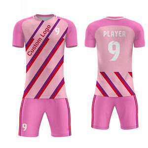 Vente en gros 100% polyester vêtements de football nouveau design personnalisé sublimé uniforme respirant - Product Image 3