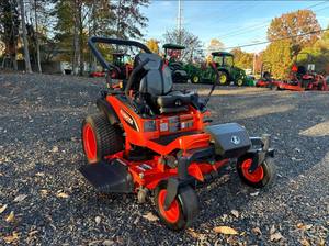 Kubota เครื่องตัดหญ้าแบบเลี้ยวเป็นศูนย์เครื่องตัดหญ้าแบบนั่งบนหญ้าอุปกรณ์สวนกลางแจ้ง - Product Image 3