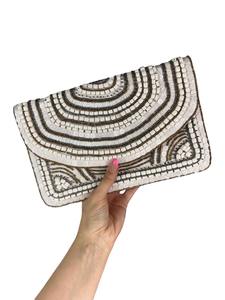 Sac à main en perles faites à la main Boho pour femmes personnalisable avec broderie de chaînes à motif de nature abstraite poids léger pour le voyage - Product Image 2