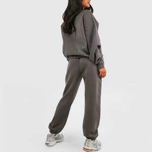 Chándal de invierno con cremallera de cuarto de moda para mujer Logotipo personalizado Impreso Color sólido Conjunto de sudor de poliéster de algodón transpirable de la mejor calidad - Product Image 3