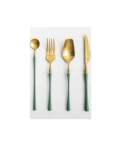 Juego de cubiertos de acero inoxidable de primera calidad con acabado de espejo para cenas elegantes y reuniones o fiestas familiares especiales - Product Image 1