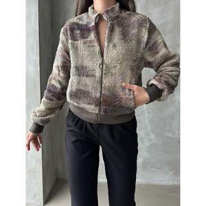 เสื้อโค้ทขนสัตว์เทียมลายพิมพ์สำหรับผู้หญิง ขายส่งเสื้อคลุมหรูหรา - Product Image 3