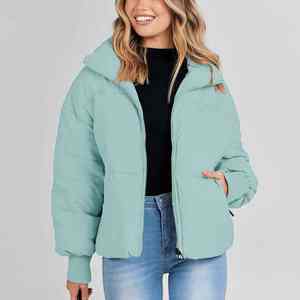 Femmes matelassé doudoune doux hiver extérieur mode col à capuche Polyester fermeture éclair avant taille régulière coupe ajustée - Product Image 3