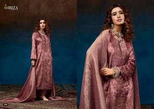 Nouvelle collection 2025 : Salwar Kameez de créateur pour femme, style pantalon, en velours lourd de luxe, idéal pour les fêtes d'hiver – Dernière mode Neeta Creation 142 Raah - Product Image 4