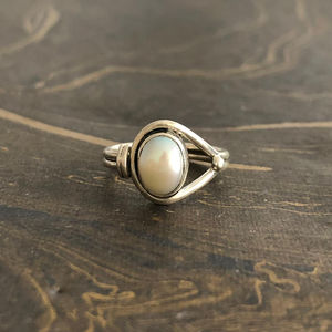 Unisex Anti Tarnish Minimalist <b>925</b> <b>Silver</b> Oval Shape Pearl <b>Ring</b> Trendy Design Daily Wear Jewelry - Product Image 1