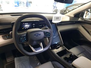 EXPLORER PREMIUM SUV 2025 USADO RECIENTEMENTE, TODOTERRENO, TRANSMISIÓN AUTOMÁTICA - Product Image 5