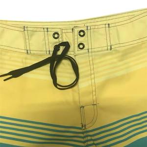 กางเกงขาสั้นผ้าตาข่ายโพลีเอสเตอร์สำหรับผู้ชายกางเกงขาสั้นสำหรับวิ่งออกกำลังกายพิมพ์โลโก้ได้ตามต้องการ - Product Image 4