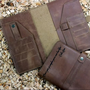 Portefeuille et étui à passeport en cuir véritable personnalisés, faits à la main PTH-0047 couverture longue longueur - Product Image 1