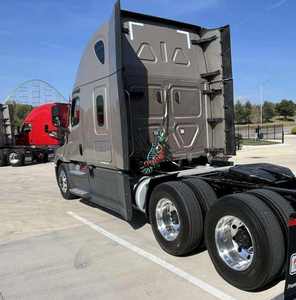 รถบรรทุกหัวลากขนาดใหญ่พื้นที่ภายในกว้างขวาง สำหรับการเดินทางระยะไกล มาตรฐานยูโร 4 เกียร์อัตโนมัติ 8x6 พวงมาลัยซ้าย 351-450 แรงม้า - Product Image 5