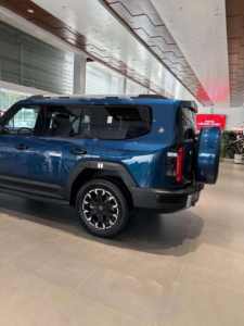 Véhicule tout-terrain d'occasion 2026, grand SUV 6 places, hybride rechargeable 2.0T, sans accident et prêt à être expédié - Product Image 5