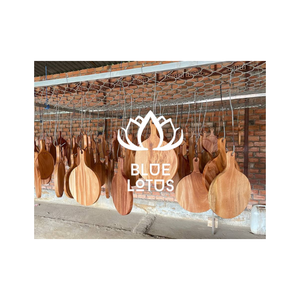 Planche à découper en bois de haute qualité à prix avantageux pour les chefs et les cuisiniers amateurs, durable et élégante, bleu lotus - Product Image 1