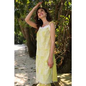 เสื้อผ้าฝ้ายปักลาย 2 ชิ้น แบบยังไม่เย็บติดกัน พร้อมกางเกงย้อมสี รุ่น TL-52088 ตกแต่งด้วยงานปักทันสมัย - Product Image 1