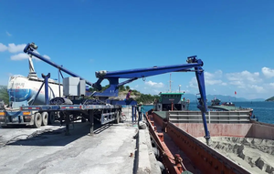 Système de déchargement de ciment à technologie de pointe, écoénergétique, pour la manutention de matériaux en vrac et l'utilisation portuaire - Product Image 2