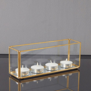 Porte-bougie et lanternes en verre encadrées de métal doré, design rectangulaire fait à la main pour la décoration de la maison et des mariages - Product Image 5