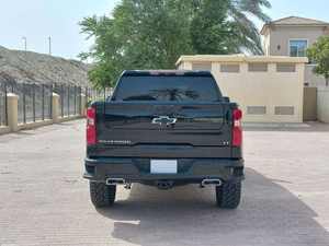 SILVERADO 5.3L V8 2024 Usado de Segunda Mano, Sedán con Volante a la Izquierda, Asientos de Cuero, Neumáticos R17, Techo Solar Automático, Cámara Trasera de 360° - Product Image 5