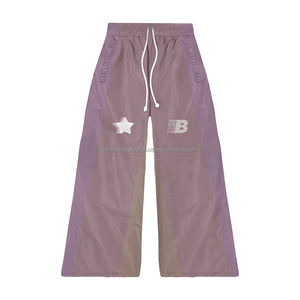 Conjunto Cortavientos de Calidad Premium, Tela Tejida de Nailon y Poliéster de 135 GSM, Chaqueta y Pantalón Ligeros con Paneles de Color y Logotipo Personalizado - Product Image 5