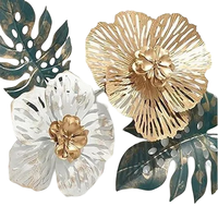 Antiek metalen wanddecoratie met bloemen- en bladmotief, decoratief hangend voor de woonkamer, geschikt voor Ramadan.