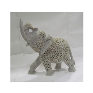 Dans la sculpture de marbre vit une âme invisible un murmure de beauté tenue entre les bords du silence et l'éternité - Product Image 5