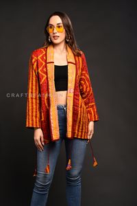 Chaqueta corta de talla grande Reversible Kantha acolchada bordada para mujer Estilo vintage bohemio Diseño Kediya - Product Image 2