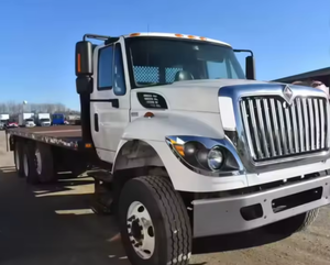 Camión de plataforma plana de 26 pies, cabina regular, usado, 2015, para uso internacional, WorkStar 7400, transmisión automática, volante a la izquierda, envío rápido - Product Image 6
