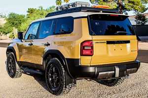 Potente Toyota Land Cruiser 300 2023 - Product Image 3