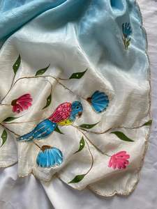 ชุดส่าหรีผู้หญิงแบบใหม่ ประดับจี้ทองคำ พร้อมงานฝีมือและขอบอาร์โก มีสินค้าในสต็อก - Product Image 4