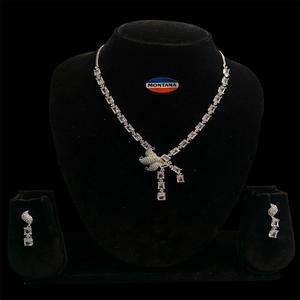 El conjunto de joyería Pure AD de moda para mujer incluye collar y pendientes para funciones de boda, aniversario y fines de regalo - Product Image 1