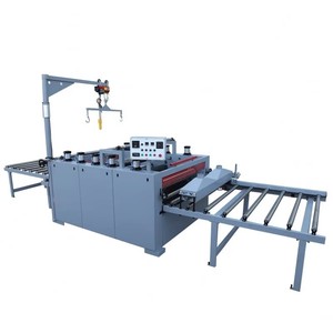 Machines de laminage thermique multifonctionnelles automatiques <span class=keywords><strong>pour</strong></span> le travail du bois, panneaux MDF, WPC, <span class=keywords><strong>PVC</strong></span>, <span class=keywords><strong>profil</strong></span>és thermiques de 1350 mm - Product Image 1