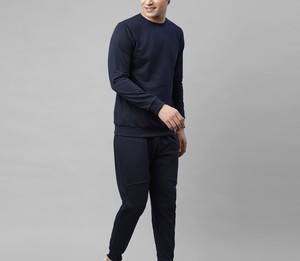 Survêtement pour hommes haut de gamme léger et facile à porter entièrement personnalisable avec des couleurs de logo Offre Spéciale des survêtements anti-rides - Product Image 2