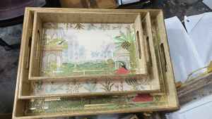 Plateau en résine de bois de manguier artisanal de qualité supérieure Conception d'économie d'espace portable Idéal pour les repas disponibles au prix d'exportation - Product Image 3