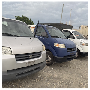 Suzuki Van 7 places, boîte manuelle, phares halogènes, pneus R16, sièges en tissu foncé, véhicule d'occasion - Product Image 3