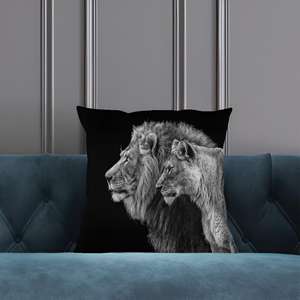 Coussin imprimé couple de lions - Cadeau unique pour la grotte de l'homme ou la Saint-Valentin, 36"x36" - 90x90 cm - Product Image 1