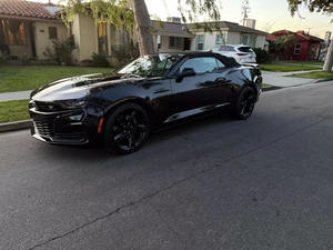Voiture d'occasion en PARFAIT ÉTAT <span class=keywords><strong>Chevrolet</strong></span> <span class=keywords><strong>Camaro</strong></span> <span class=keywords><strong>SS</strong></span> Cabriolet 2D <span class=keywords><strong>2022</strong></span> Prête à être expédiée dans le monde entier - Product Image 3