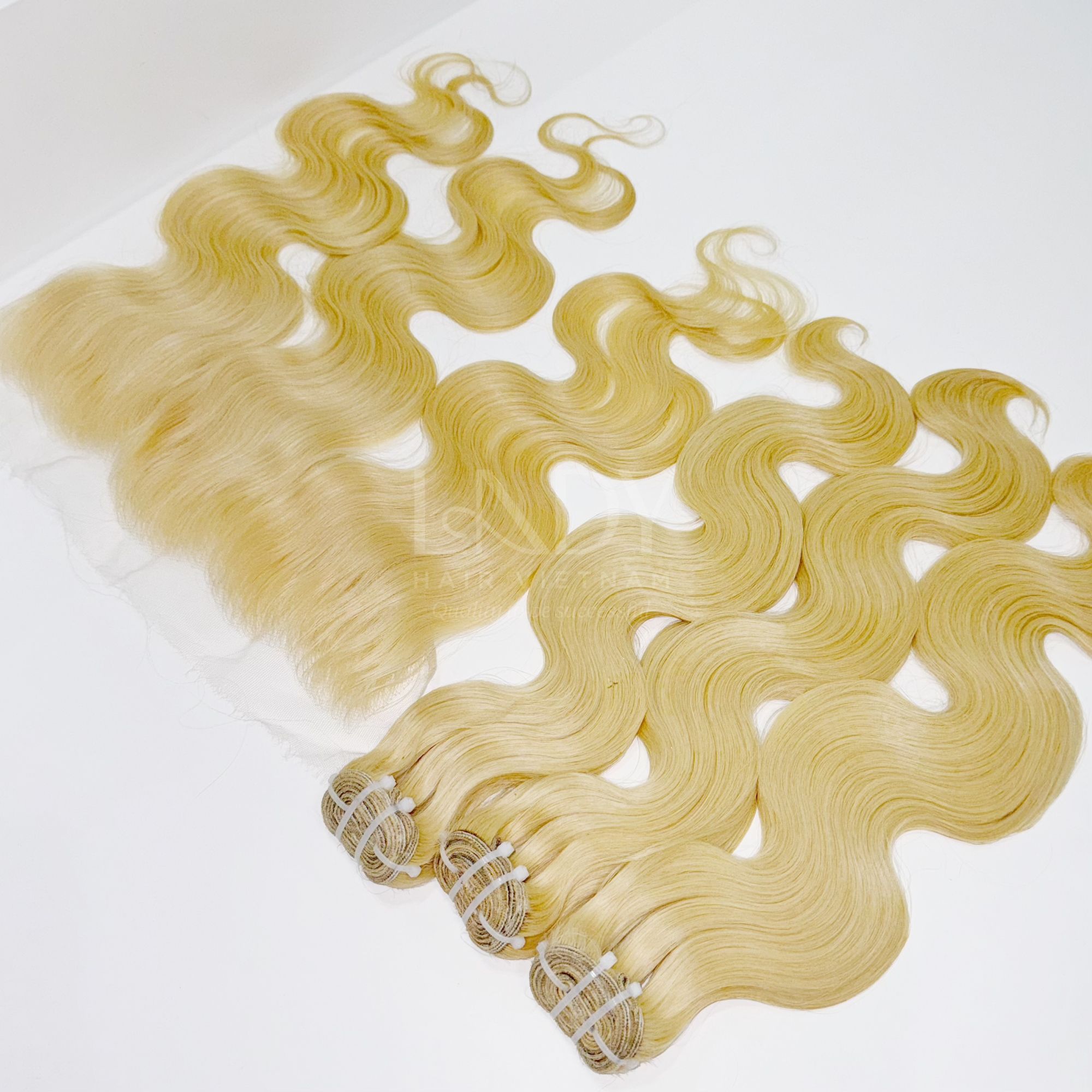 สีบลอนด์