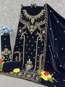 Costumes de Salwar Kameez en velours pour femmes avec broderie lourde et séquence de 3mm pour la fête de Diwali et les fêtes - Product Image 5