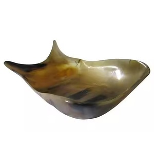 Cuenco de cuerno decorativo pulido con patrones únicos - Product Image 3