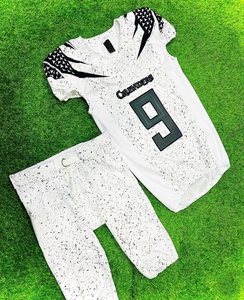 Uniformes de entrenamiento juvenil con camiseta de fútbol con logotipo personalizado al por mayor y uniformes de fútbol americano sublimados personalizados para hombres - Product Image 1