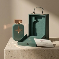 Verrerie architecturale : Flacon de parfum de luxe sur mesure avec col serti de précision pour fragrance haut de gamme