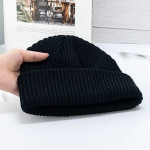 Gorro de Jacquard de algodón 100% al por mayor, gorro de invierno tejido con diseño de logotipo personalizado para hombres y mujeres, gorro teñido liso de alta calidad - Product Image 2